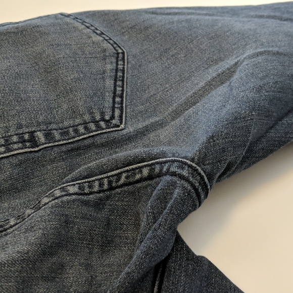 BCBG MaxAzria Straight leg jean size 30 - Picture 5 of 13